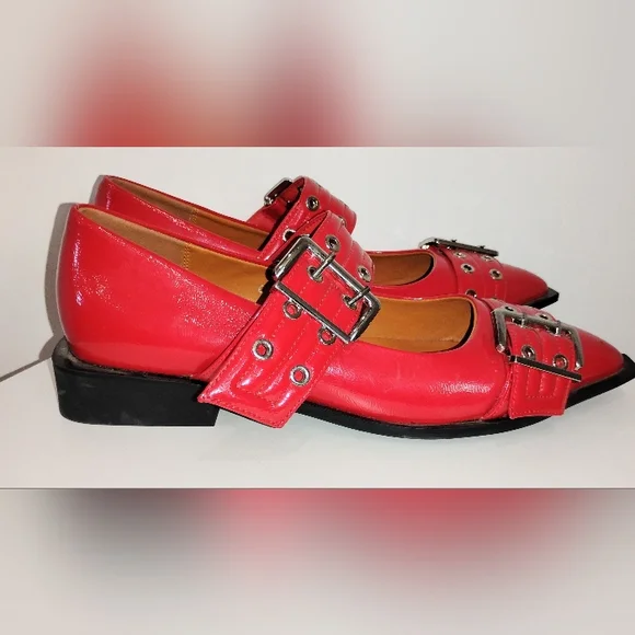 RED PATENT MARY JANE FLATS WITH GROMMETED BUCKLES - Picture 2 of 9